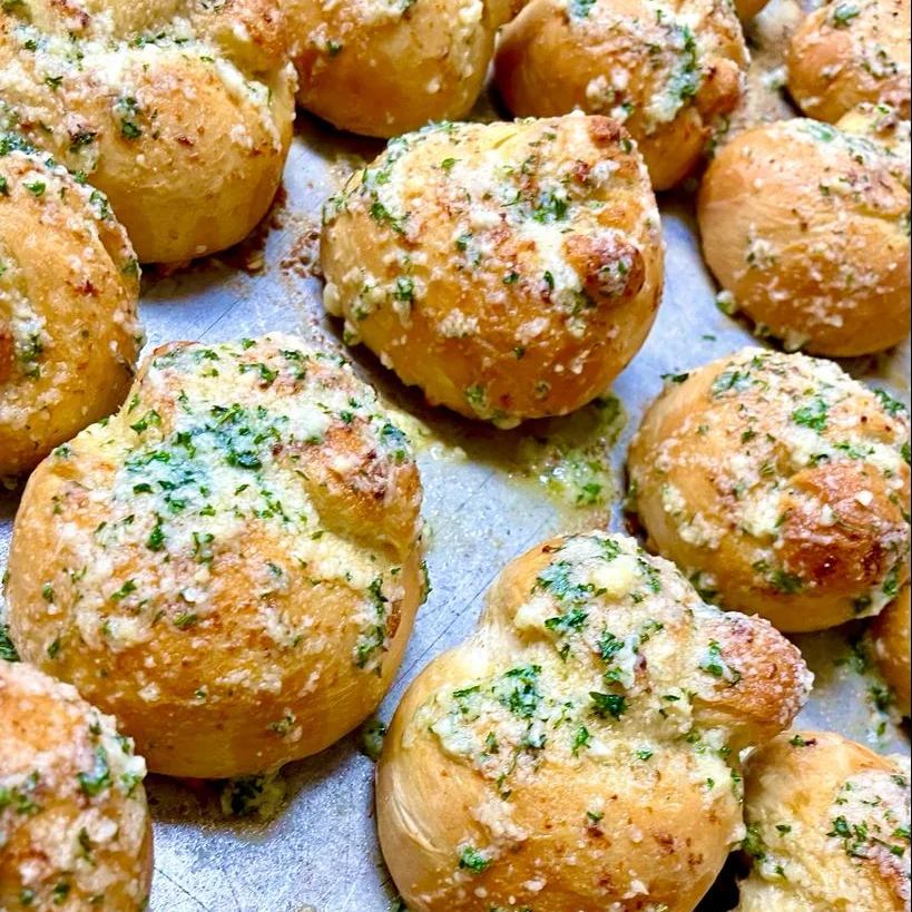 Garlic Knots (Dozen)